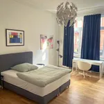 Rent a room of 70 m² in Frankfurt am Main