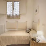 Rent 2 bedroom apartment of 80 m² in Florence