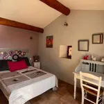 Maison de 8 m² avec 3 chambre(s) en location à Planzolles