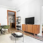 Rent 2 bedroom apartment of 93 m² in barcelona