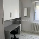 Affitto 3 camera appartamento di 80 m² in Modena