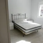 Alquilo 4 dormitorio casa de 330 m² en Córdoba