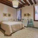 Rent 3 bedroom apartment of 75 m² in Venezia