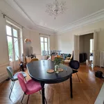 Appartement de 164 m² avec 5 chambre(s) en location à Dijon