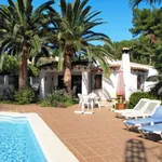 SE ALQUILA VILLA EN MORAIRA