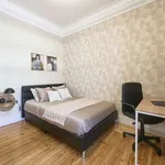 Rent a room in lisbon