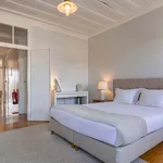 Rent 5 bedroom apartment of 114 m² in Lisboa