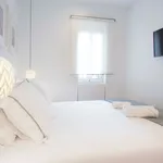 Rent 1 bedroom apartment of 431 m² in Madrid