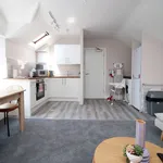 Rent 1 bedroom flat of 55 m² in Penarth