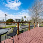 Rent 4 bedroom house in Batemans Bay