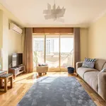 Rent 2 bedroom apartment in Porto