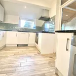 Rent 3 bedroom apartment in South East England