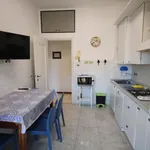 Rent 6 bedroom apartment of 100 m² in Genova