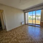 Rent 2 bedroom apartment of 38 m² in Nîmes