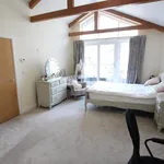 Rent 3 bedroom apartment in South East England