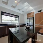 Rent 4 bedroom house of 380 m² in Phuket