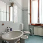 Rent 3 bedroom apartment in Milan