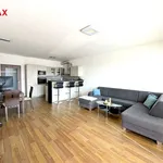 Rent 3 bedroom apartment of 87 m² in Praha 5 - Zličín