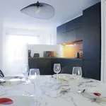 Rent 2 bedroom apartment of 63 m² in Bordeaux