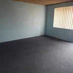 Rent 2 bedroom apartment in River Avenue