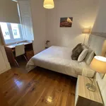 Rent a room of 120 m² in lisbon