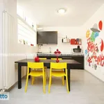 Rent 3 bedroom apartment of 90 m² in Milan