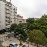 Rent a room of 60 m² in lisbon