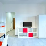 Rent 1 bedroom apartment of 36 m² in Milano