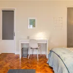 Rent 5 bedroom apartment in Lisbon