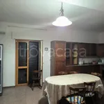 Affitto 4 camera appartamento di 130 m² in Vibo Valentia