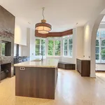 Rent 7 bedroom house of 600 m² in Brussel