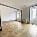 Maison de 146 m² avec 4 chambre(s) en location à Lens