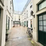 Rent 2 bedroom apartment of 50 m² in Paris