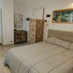 Rent 2 bedroom apartment of 70 m² in Genoa