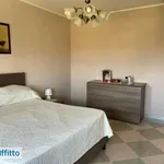 Affitto 4 camera appartamento di 110 m² in Palermo