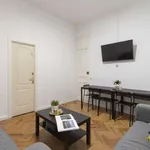 Rent a room of 200 m² in madrid