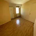 Appartement de 98 m² avec 6 chambre(s) en location à VITRET