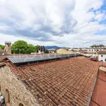 Affitto 3 camera appartamento di 100 m² in Firenze