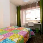 Rent a room of 130 m² in granada