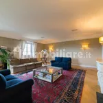 Rent 5 bedroom apartment of 300 m² in Florence