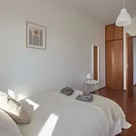 Rent a room in lisbon