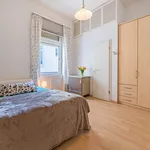 Rent 2 bedroom apartment of 60 m² in Frankfurt