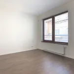 Pronajměte si 3 ložnic/e byt o rozloze 85 m² v smichov