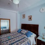 Rent a room of 100 m² in Sevilla