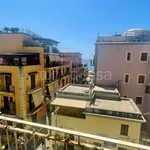 Affitto 4 camera appartamento di 130 m² in Pozzuoli