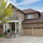 Rent 4 bedroom house of 565 m² in Vaughan (Patterson)