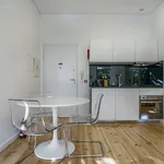 Rent 2 bedroom apartment of 45 m² in Porto