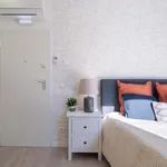 Rent 1 bedroom apartment of 34 m² in Porto