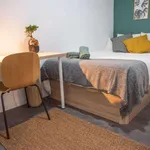 Rent a room of 120 m² in madrid