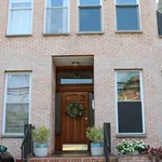 Rent 2 bedroom apartment in Jersey City